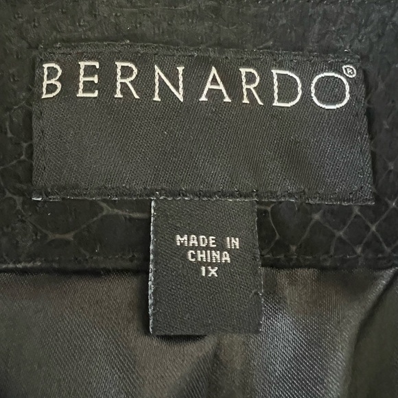Bernardo Genuine Leather Jacket 1X Black Cropped Plus Size Embossed Snakeskin - Picture 2 of 6